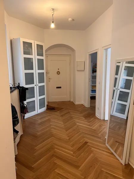 Traumhafte, möblierte 2-Zi.-Wohnung mit Balkon — photo 1